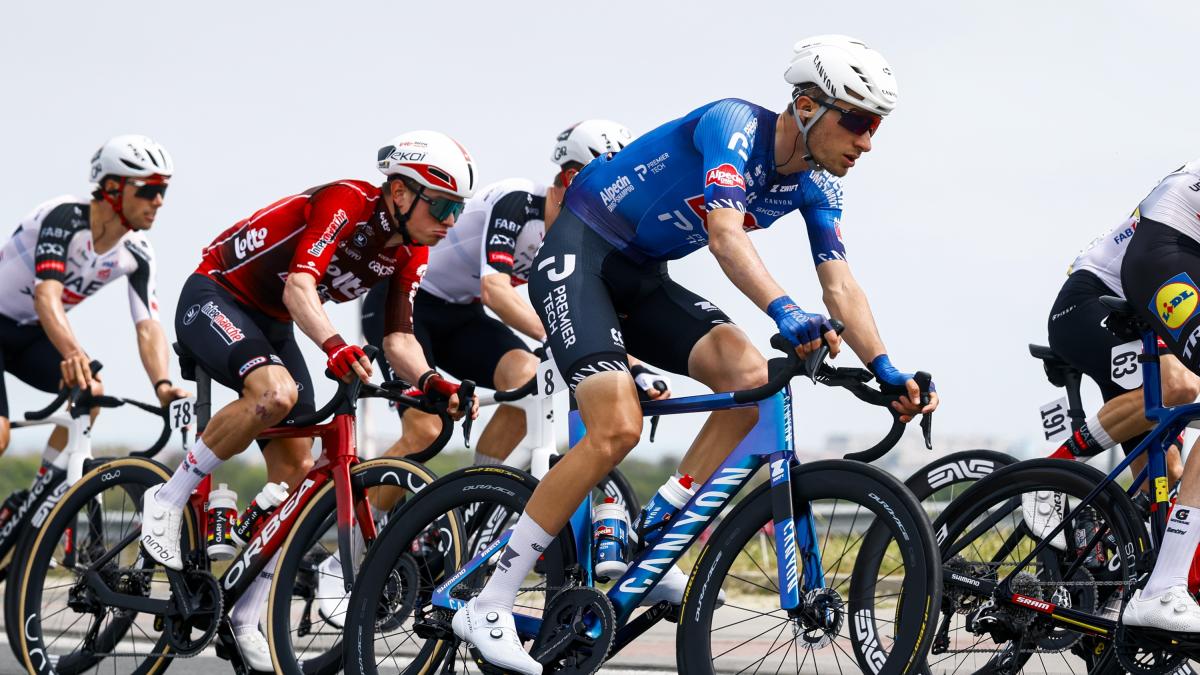 Luca Vergallito, il “bandito” del ciclismo moderno: dai rulli di Zwift al sogno Giro d’Italia