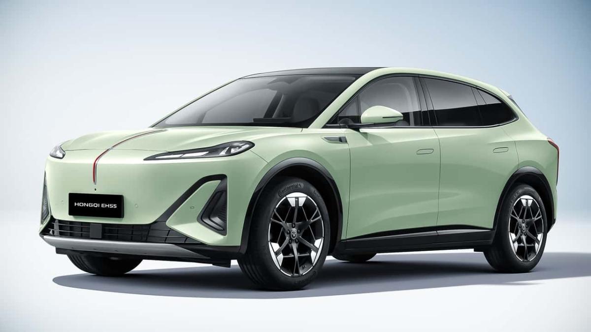 Hongqi, il debutto in Italia delle auto volute da Mao