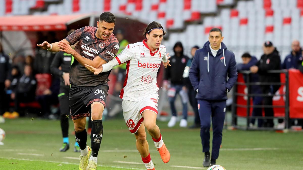 LIVE Alle 20 Bari-Südtirol: Longo chiede i gol salvezza a Moncini, Castori a Pecorino e Merkaj