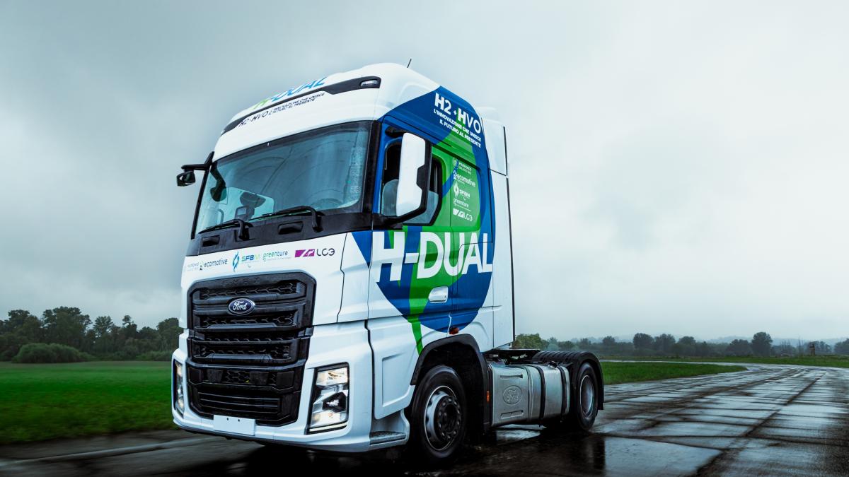 Ford presenta il primo camion alimentato a biodiesel, idrogeno e idrometano