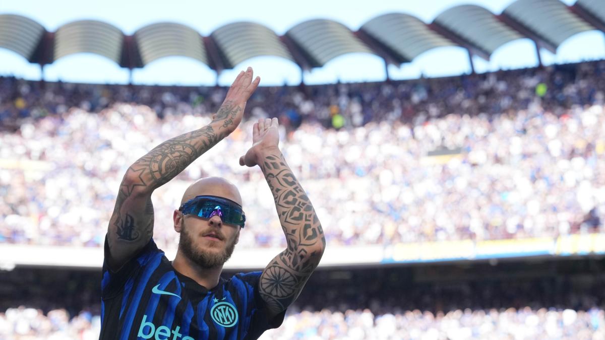 dimarco 232 l mvp della serie a lautaro miglior attaccante premiati anche svilar e yildiz da Gazzetta.it dimarco 232 l mvp della serie a lautaro miglior attaccante premiati anche svilar e yildiz