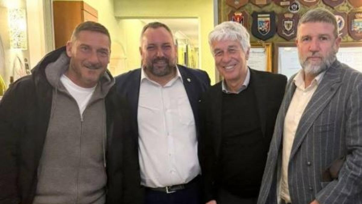 totti e la roma a breve l incontro per il rientro in societ224 gasp 232 pronto ad accoglierlo da Gazzetta.it totti e la roma a breve l incontro per il rientro in societ224 gasp 232 pronto ad accoglierlo