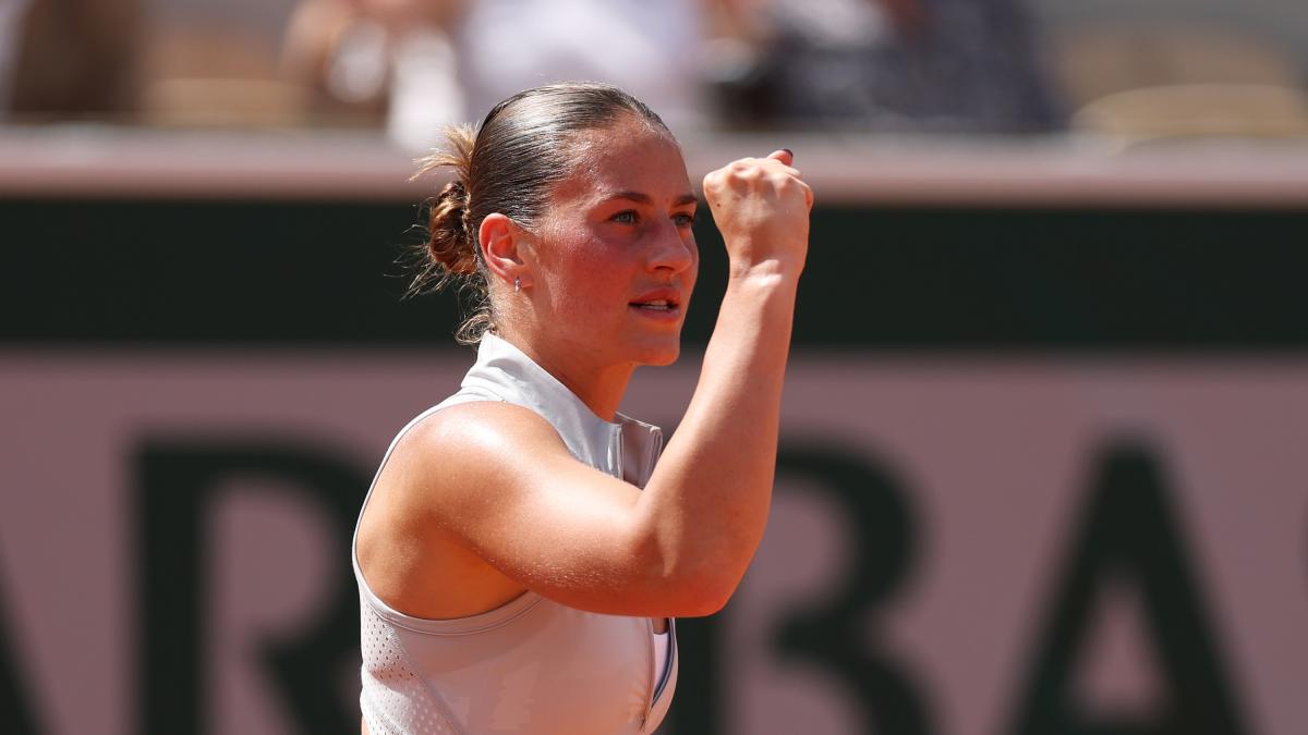 Kiev bombardata nella notte, Kostyuk vince e si commuove: 