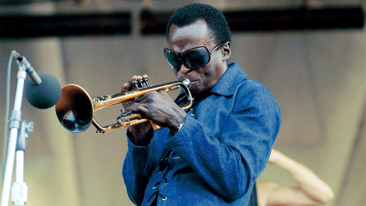 Quella volta in cui Miles Davis si schiantò con una Miura