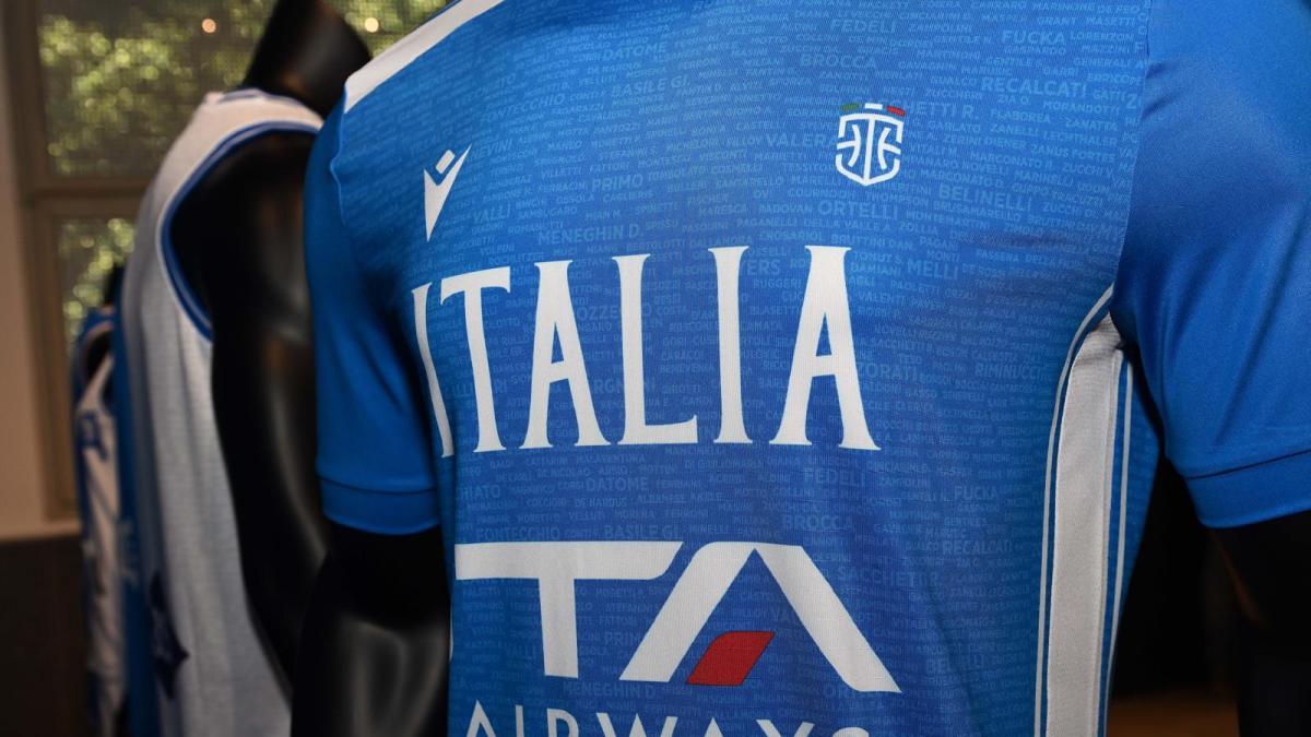 l italbasket per i suoi 100 anni si regala la maglia celebrativa con i nomi dei 490 azzurri da Gazzetta.it l italbasket per i suoi 100 anni si regala la maglia celebrativa con i nomi dei 490 azzurri