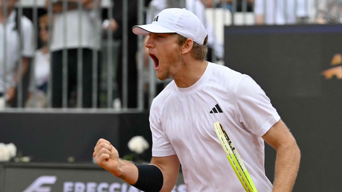 alcaraz jacobs pellegrini e ora il caso del roland garros quando tra coach e stella c 232 aria di tempesta da Gazzetta.it alcaraz jacobs pellegrini e ora il caso del roland garros quando tra coach e stella c 232 aria di tempesta