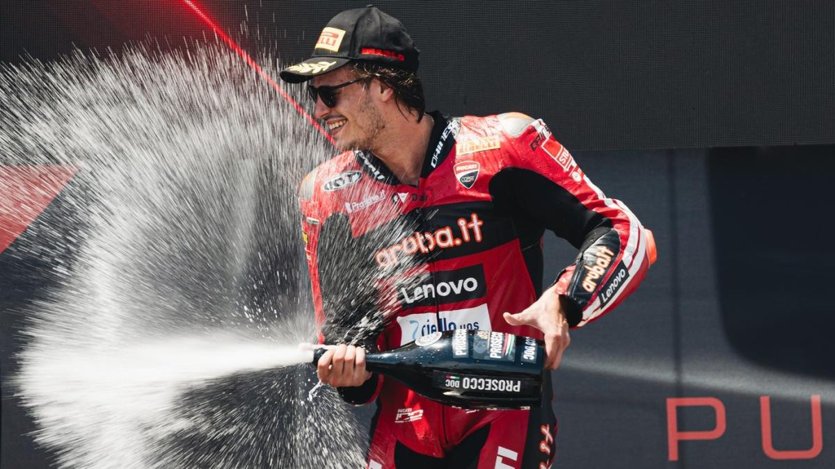 Superbike Aragon: Bulega si prende Gara-2, sono 22 vittorie di fila