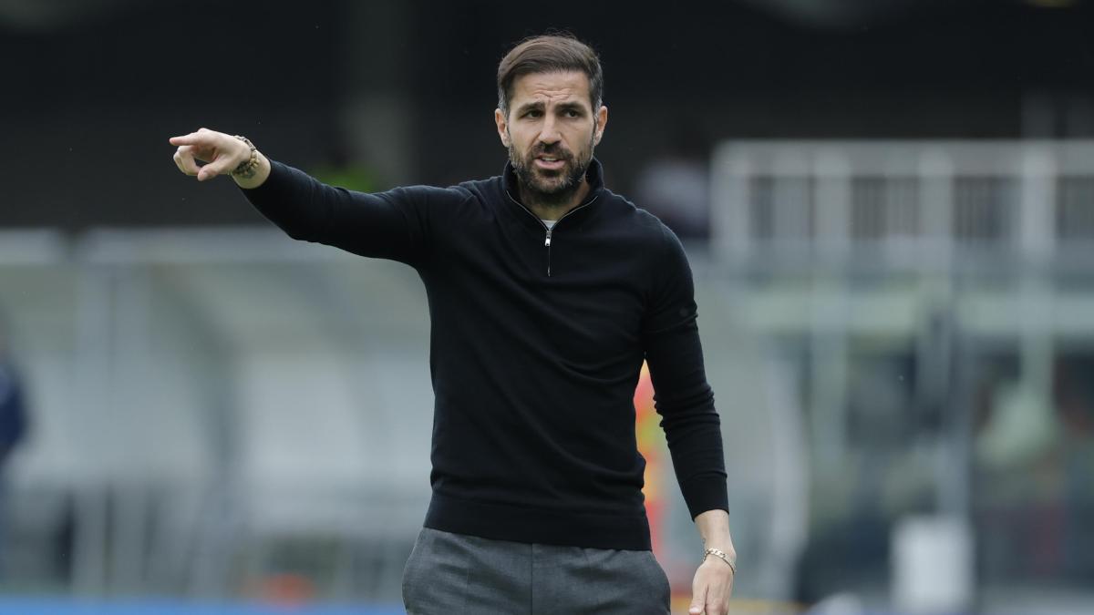 La crociata di Fabregas: "Gli smartphone hanno rov