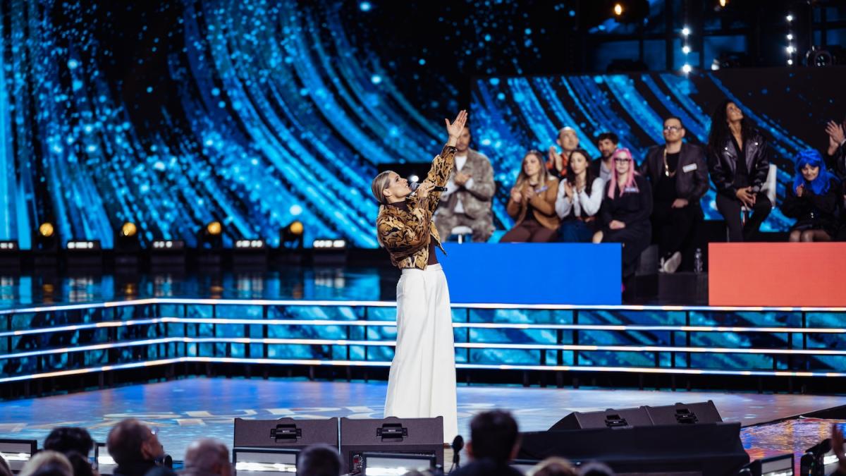 Super Karaoke al via stasera su Canale 5 con Michelle Hunzik