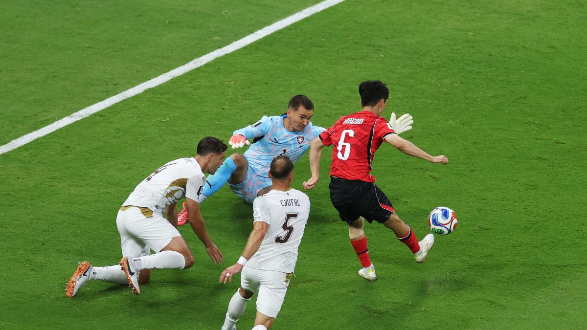 live sud corea r ceca 1 1 hwang in beom firma il pareggio da Gazzetta.it live sud corea r ceca 1 1 hwang in beom firma il pareggio
