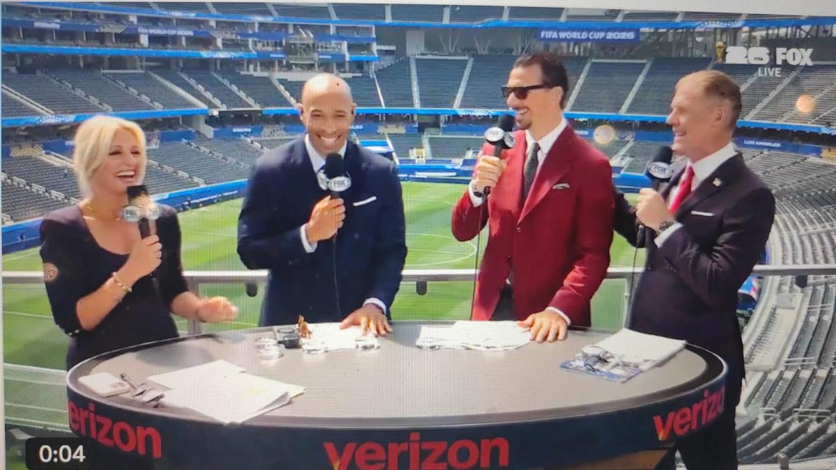 il milan sempre senza allenatore e dirigenti ma ibra in tv ha un look rossonero e occhiali da sole da Gazzetta.it il milan sempre senza allenatore e dirigenti ma ibra in tv ha un look rossonero e occhiali da sole