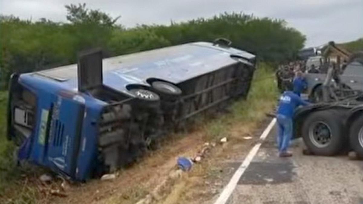 Si ribalta il bus, morti sette giocatori di basket