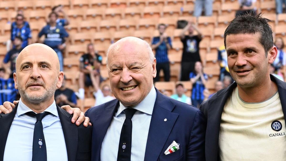 chivu e ausilio inter in testa pure in vacanza vertice nerazzurro a capri da Gazzetta.it chivu e ausilio inter in testa pure in vacanza vertice nerazzurro a capri