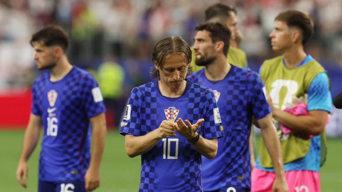 modric flop al debutto e mille pensieri per la testa il milan osserva e aspetta da Gazzetta.it modric flop al debutto e mille pensieri per la testa il milan osserva e aspetta
