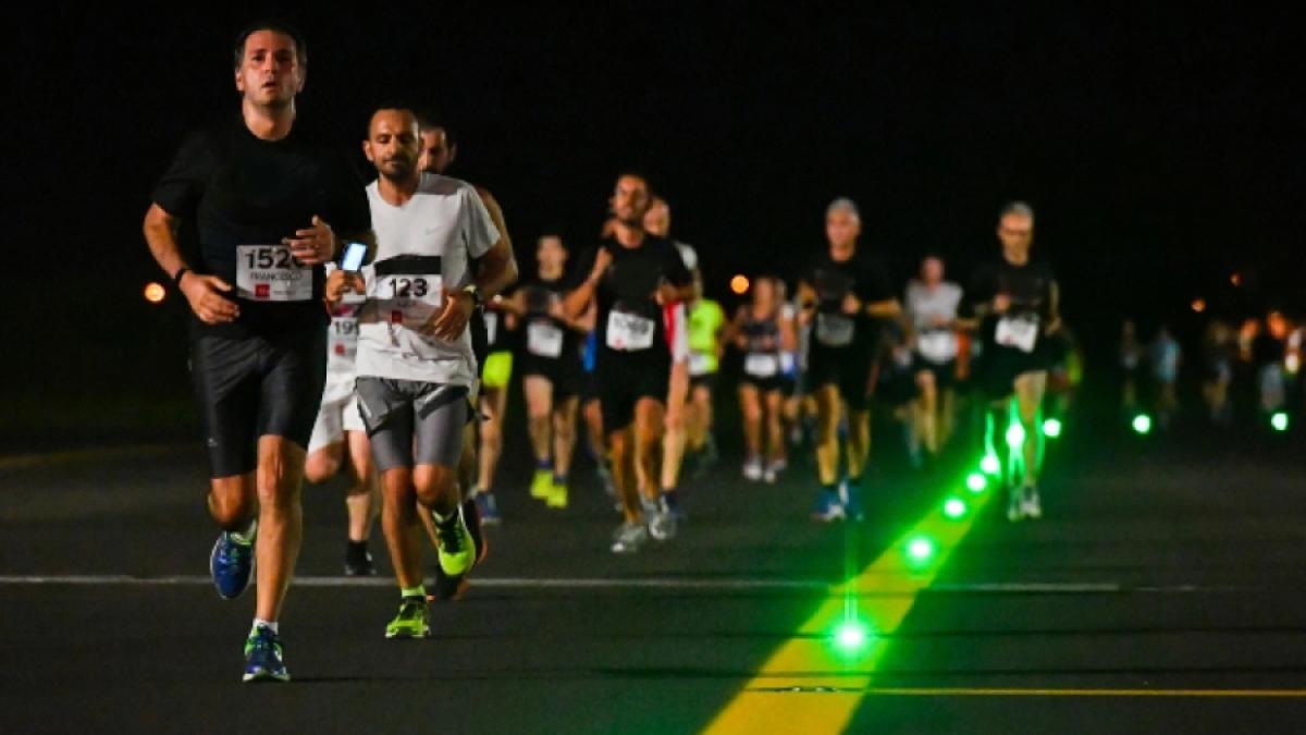 milano linate runway run 2026 cisalfa 232 lo sponsor della corsa notturna in aeroporto da Gazzetta.it milano linate runway run 2026 cisalfa 232 lo sponsor della corsa notturna in aeroporto