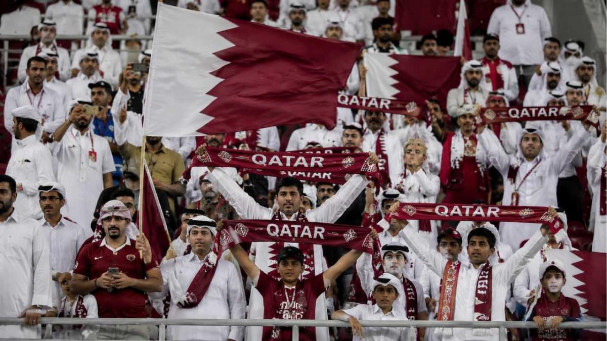Il Qatar ha tifosi... prezzolati: soldi, voli e hotel gratis per andare alle partite
