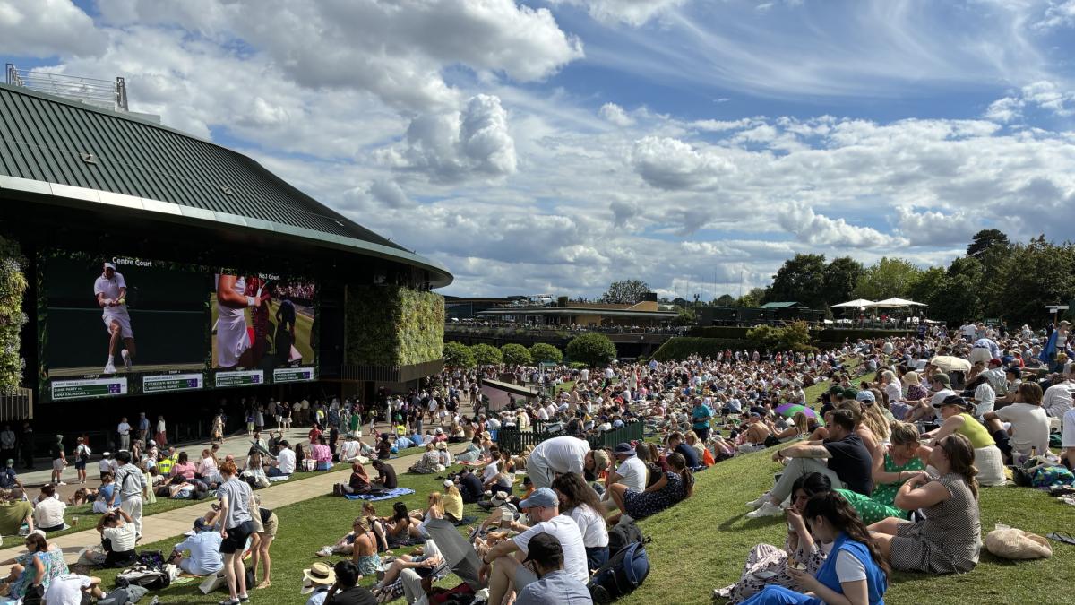 Sinner sulla Hill, fragole con panna e tennis a bordo campo: il nostro Wimbledon da tifosi