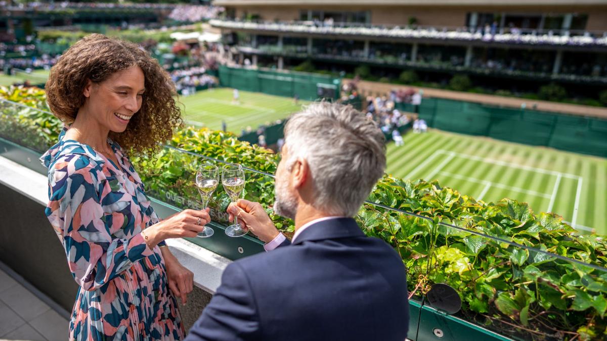 fiumi di champagne box esclusivi dress code posti costosissimi il wimbledon dei ricchi 232 cos236 da Gazzetta.it fiumi di champagne box esclusivi dress code posti costosissimi il wimbledon dei ricchi 232 cos236