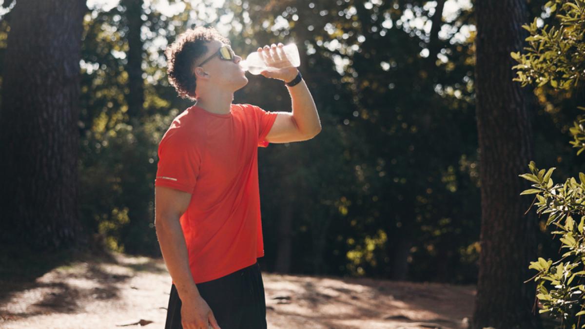 correre d estate come gestire l idratazione quando il caldo mette a dura prova da Gazzetta.it correre d estate come gestire l idratazione quando il caldo mette a dura prova