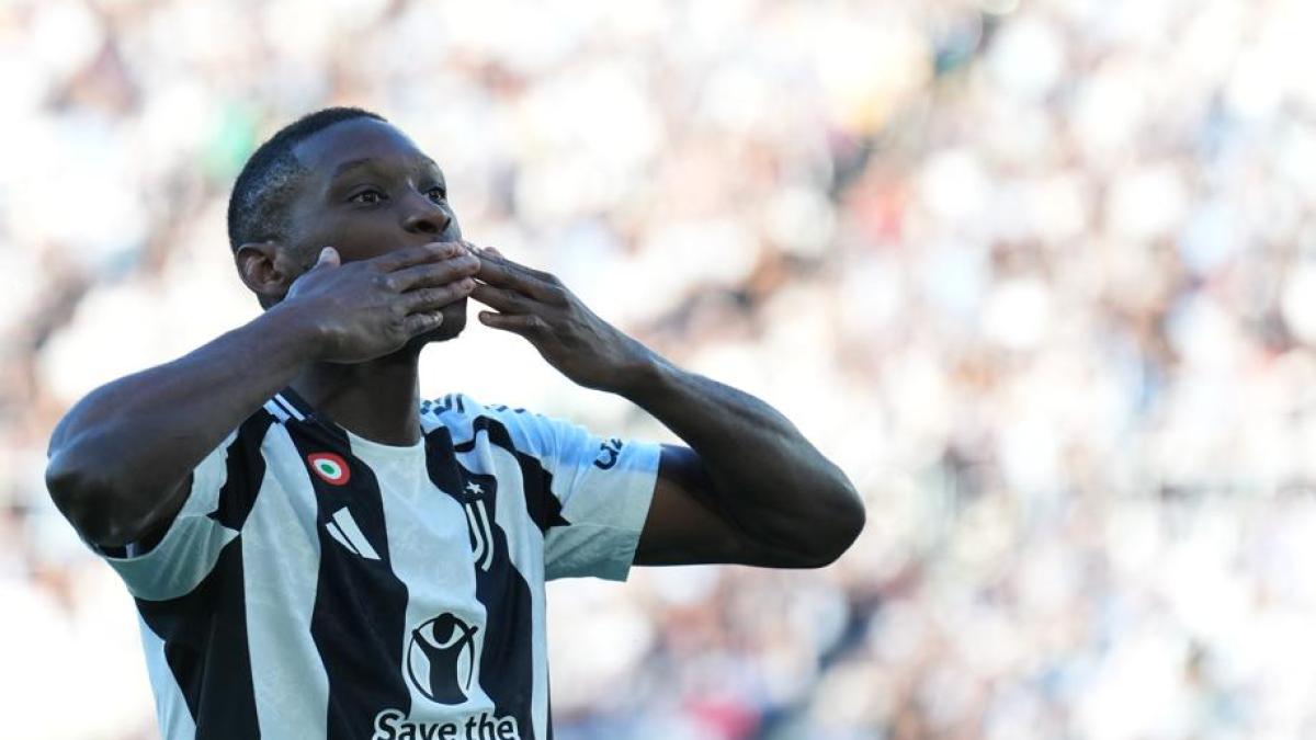 Otto anni fa arrivava CR7, oggi non riesce a prendere nemmeno Kolo Muani: Juve che è successo?