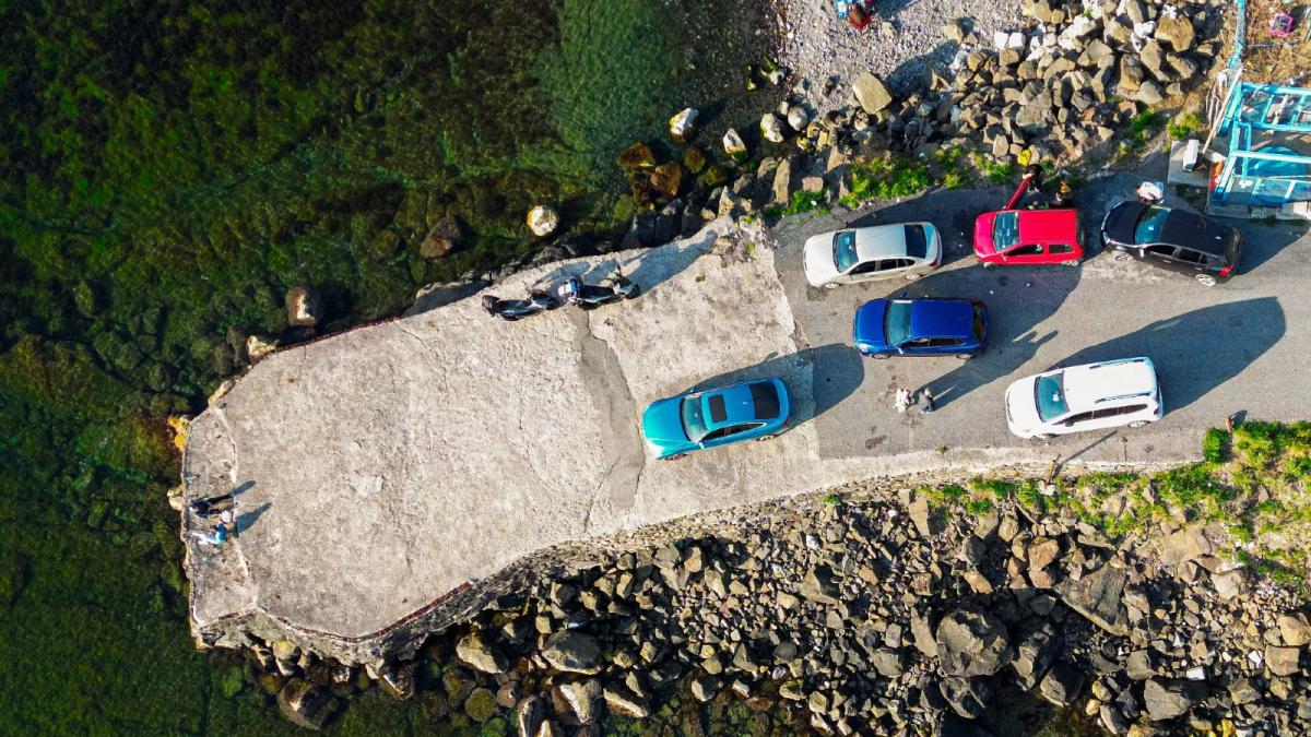 parcheggiatori abusivi al mare bisogna pagarli per forza da Gazzetta.it parcheggiatori abusivi al mare bisogna pagarli per forza
