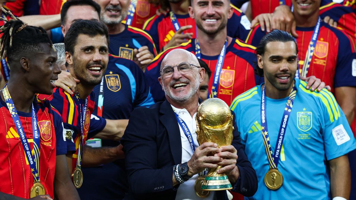 de la fuente un onore aver accompagnato questo gruppo dalle giovanili al tetto del mondo da Gazzetta.it de la fuente un onore aver accompagnato questo gruppo dalle giovanili al tetto del mondo