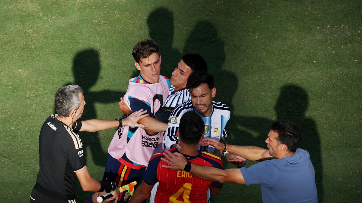 Il pugno di Molina, la reazione spagnola, la violenza di Paredes: indagine Fifa sulla maxi rissa