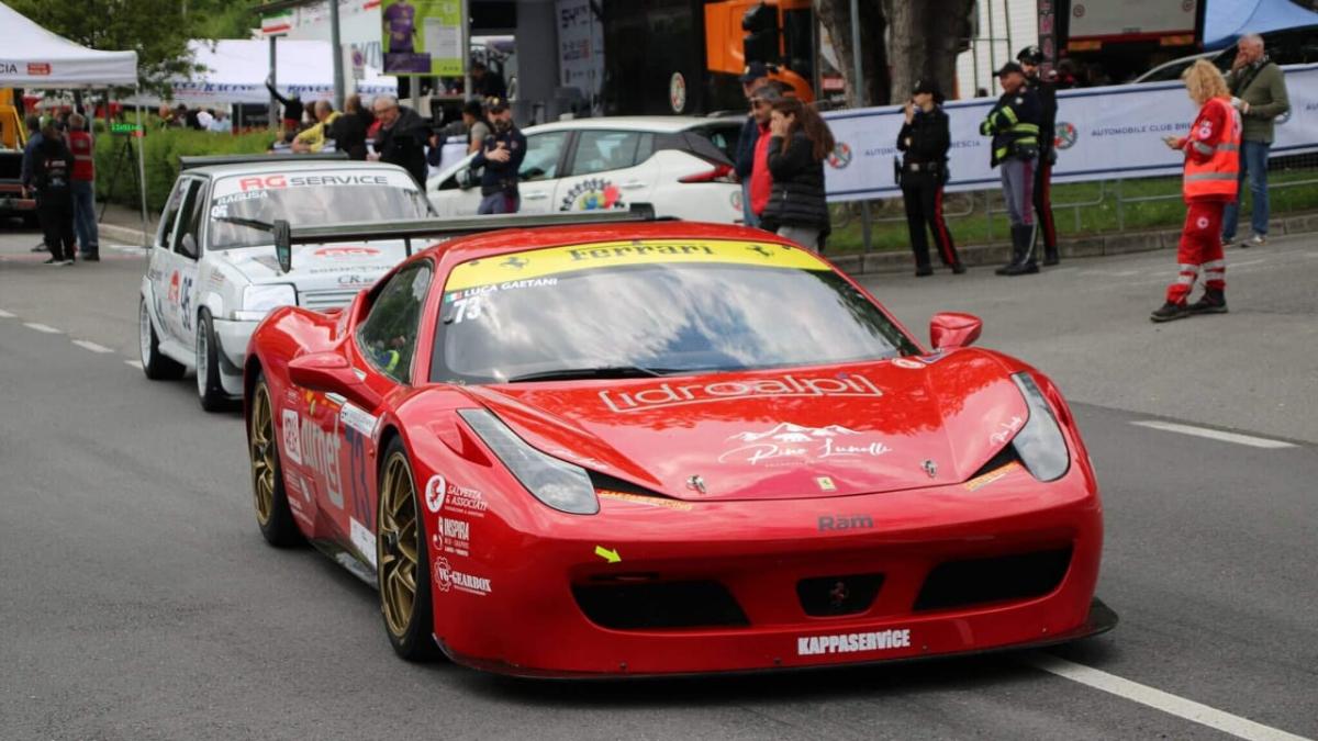 rubata due mesi fa nel padovano ricompare in puglia tra le campagne spunta la ferrari del team gaetani da Gazzetta.it rubata due mesi fa nel padovano ricompare in puglia tra le campagne spunta la ferrari del team gaetani