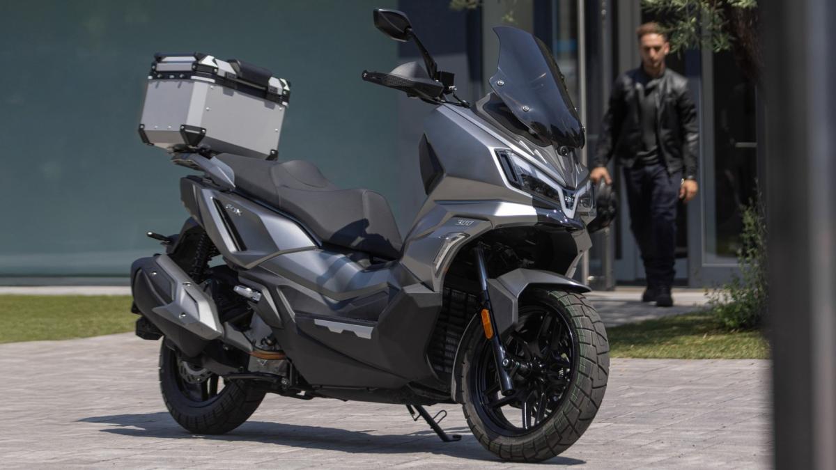 sym aggiorna il crossover adx 300 pi249 tecnologia stesso prezzo da Gazzetta.it sym aggiorna il crossover adx 300 pi249 tecnologia stesso prezzo