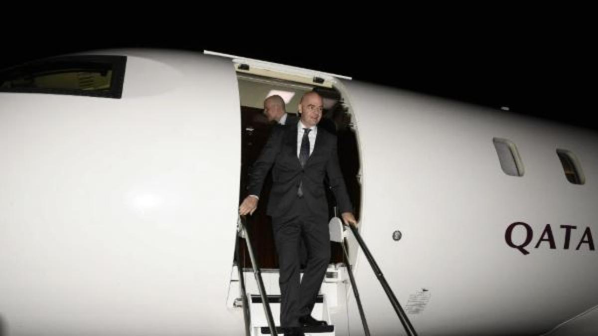 infantino la coppa dell inquinamento il suo aereo ha avvelenato l ambiente come 157 persone in un anno da Gazzetta.it infantino la coppa dell inquinamento il suo aereo ha avvelenato l ambiente come 157 persone in un anno