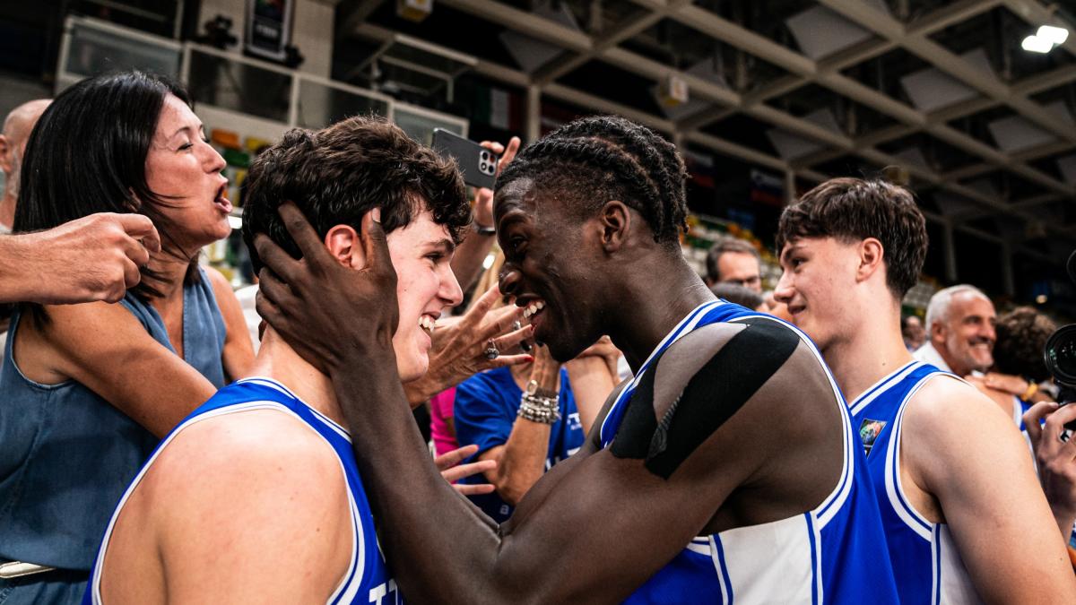 Italia Under18 in finale all’Europeo dopo 34 anni! Decide una tripla alla sirena di Di Meo