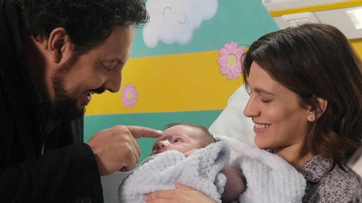volevo un figlio maschio su canale 5 il film con enrico brignano e giulia bevilacqua da Gazzetta.it volevo un figlio maschio su canale 5 il film con enrico brignano e giulia bevilacqua