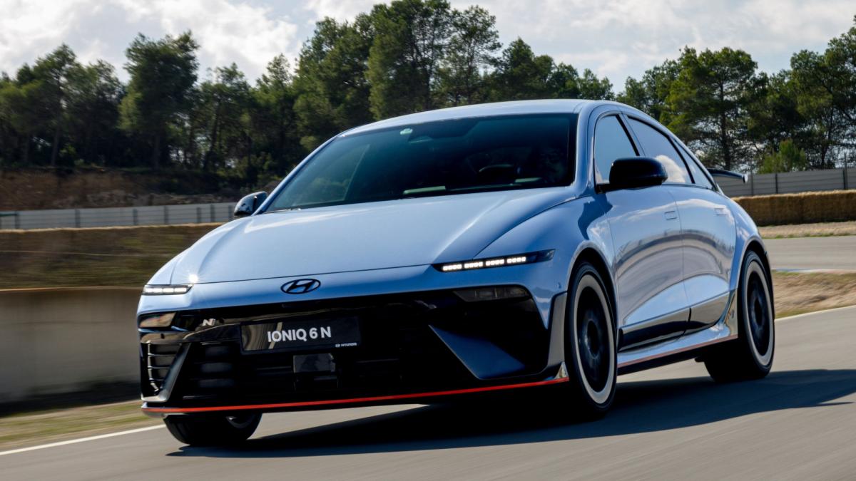 Hyundai Ioniq 6 N: la supercar elettrica arriva in Italia, il prezzo