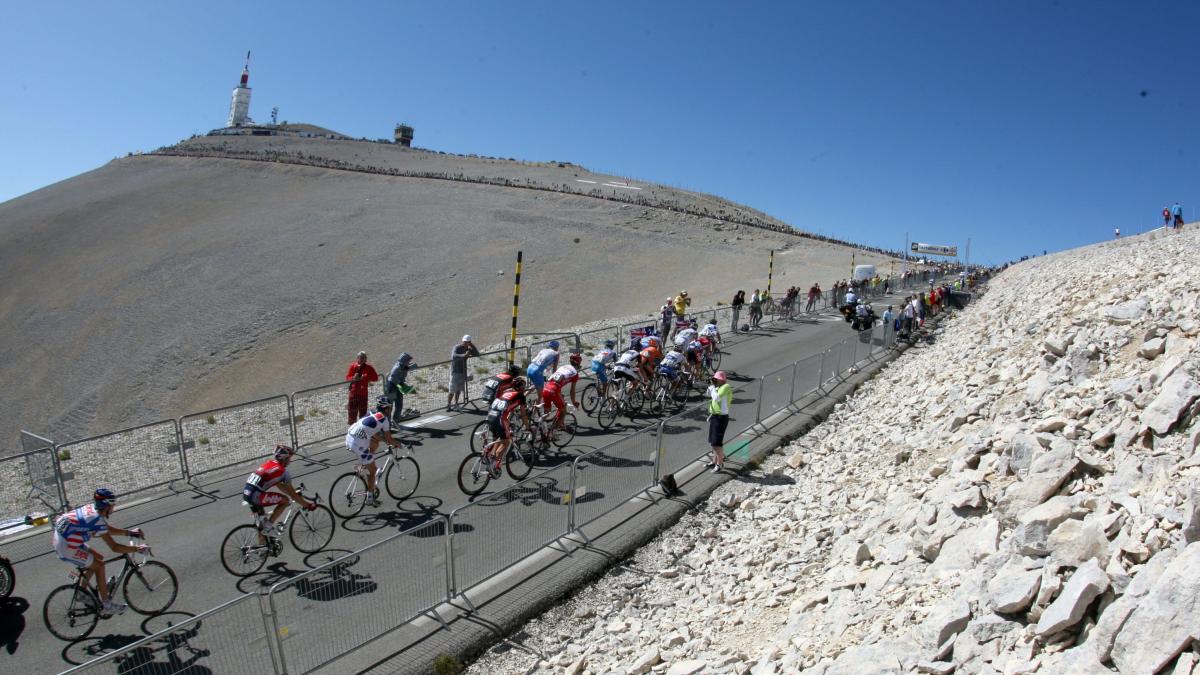 Tour de France Femmes, la prima scalata del Mont Ventoux: viaggio nel mito del Gigante di Provenza