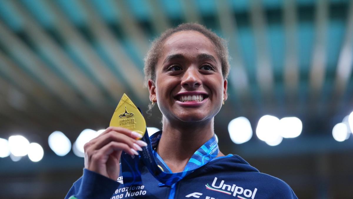 Photo: gazzetta.it Sara Curtis Breaks World Record to Win 50m Backstroke Gold at European Championships