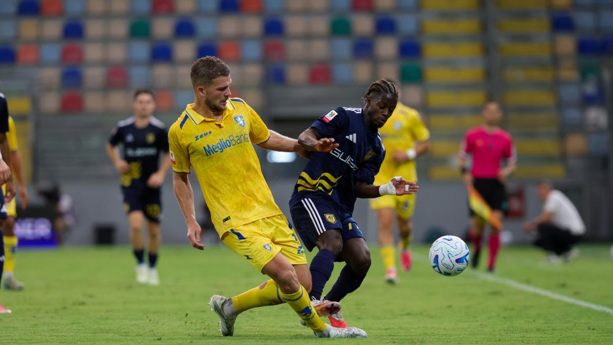 Il Frosinone diverte e fa poker alla Juve Stabia. In campo il Genoa, poi Verona e Lazio