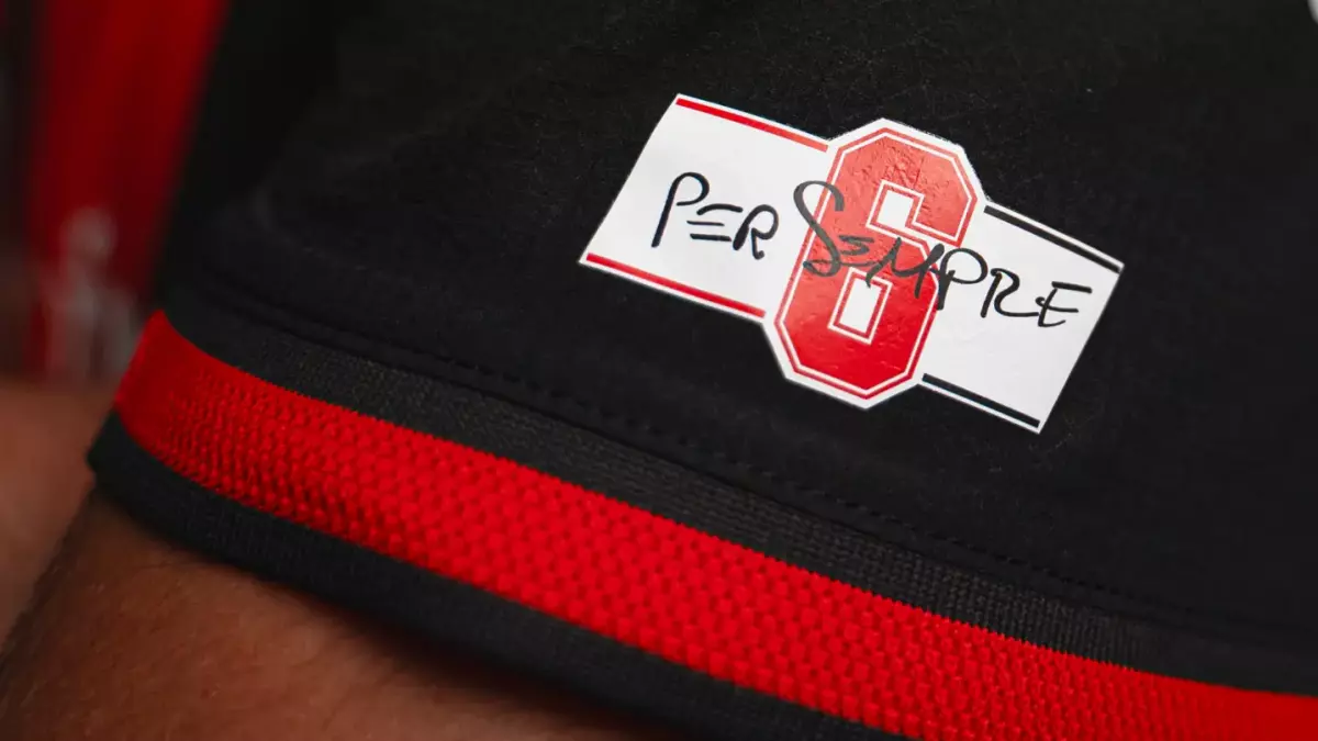 6 per sempre sulle maglie del milan per tutta la stagione una patch dedicata a franco baresi da Gazzetta.it 6 per sempre sulle maglie del milan per tutta la stagione una patch dedicata a franco baresi