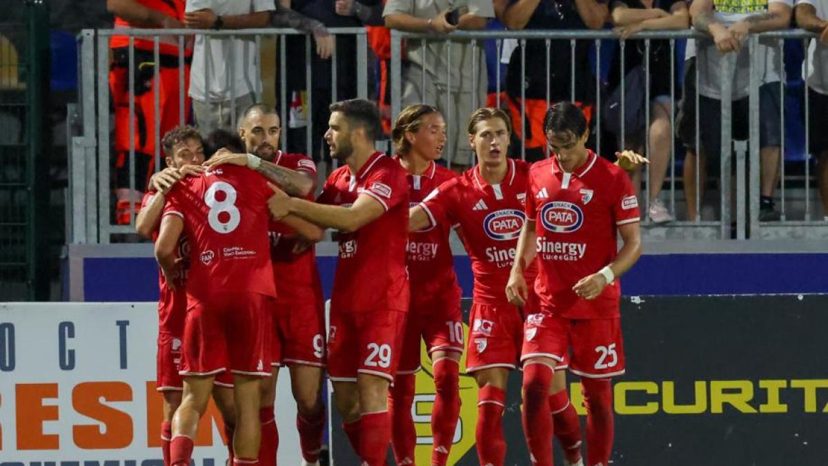mantova colpo a carrara il sudtirol vince in dieci ora in campo altre 6 squadre da Gazzetta.it mantova colpo a carrara il sudtirol vince in dieci ora in campo altre 6 squadre