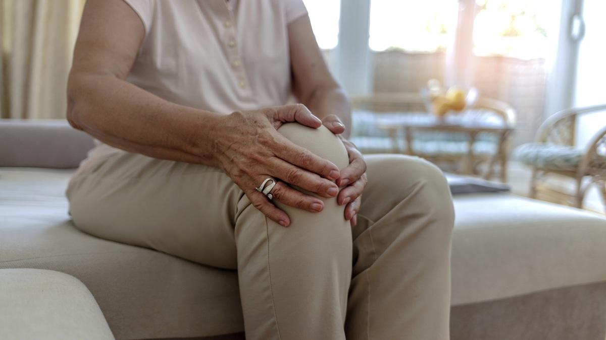 Ginocchia e articolazioni più forti con l'avanzare dell'età con 5 esercizi consigliati dall'esperto