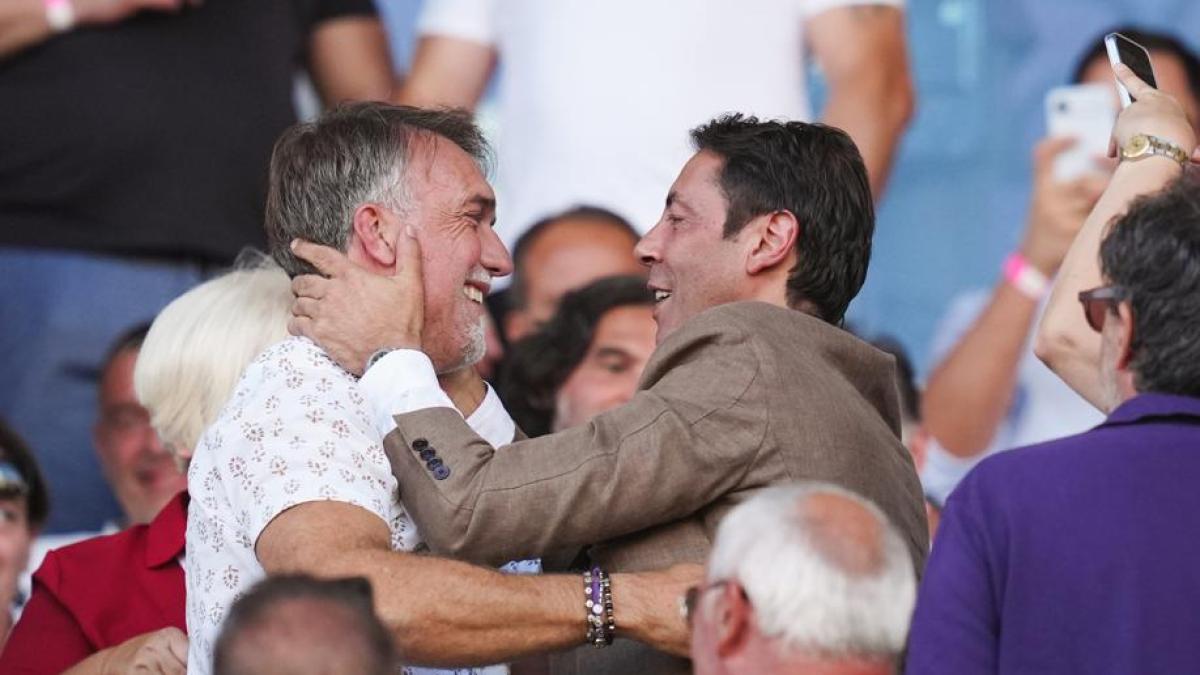 fiorentina festa per il centenario con le sue leggende tutti i big presenti al franchi da Gazzetta.it fiorentina festa per il centenario con le sue leggende tutti i big presenti al franchi