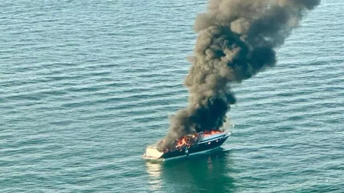 yacht in fiamme a jesolo in dieci a bordo da Gazzetta.it yacht in fiamme a jesolo in dieci a bordo
