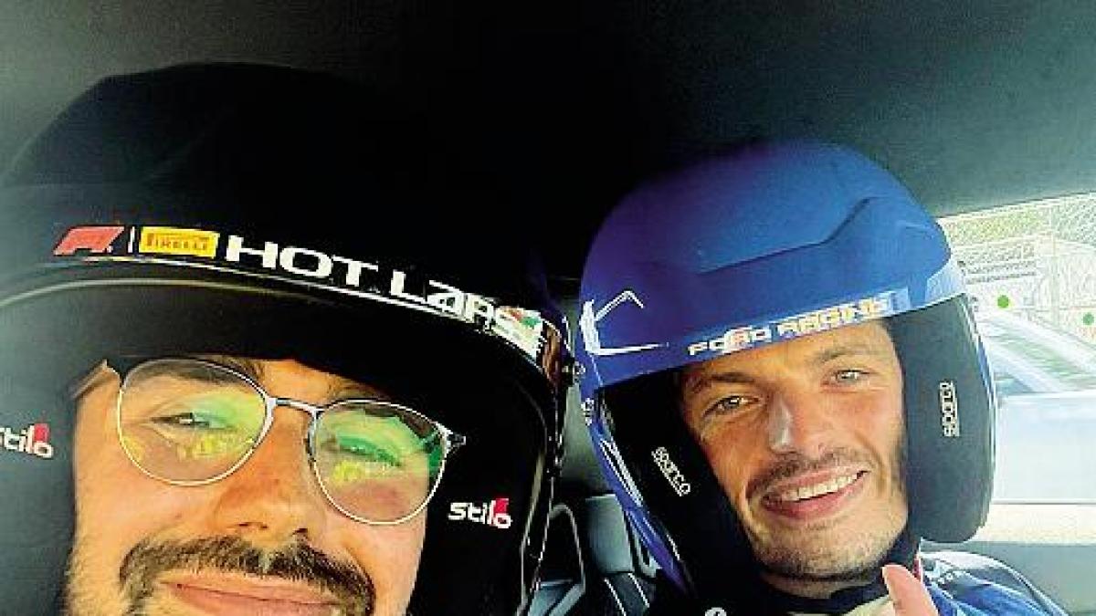 monza speciale non corro in ferrari ma cantano per me abbiamo intervistato verstappen mentre guidava da Gazzetta.it monza speciale non corro in ferrari ma cantano per me abbiamo intervistato verstappen mentre guidava