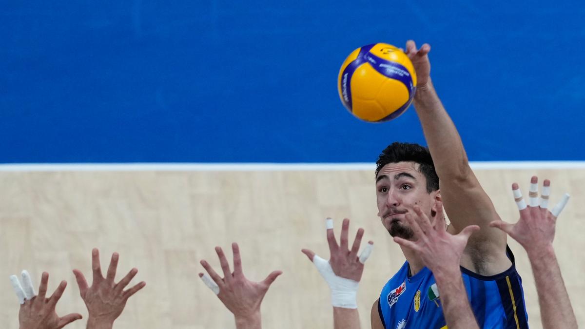 europei volley de giorgi sceglie i 14 azzurri c 232 michieletto da Gazzetta.it europei volley de giorgi sceglie i 14 azzurri c 232 michieletto