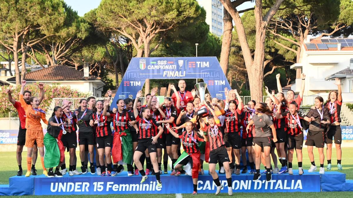 milan due squadre femminili iscritte a un campionato maschile professionistico da Gazzetta.it milan due squadre femminili iscritte a un campionato maschile professionistico