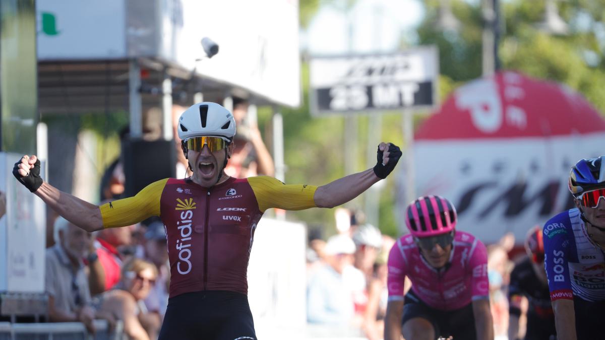 memorial pantani izagirre vince in volata precedendo pellizzari da Gazzetta.it memorial pantani izagirre vince in volata precedendo pellizzari