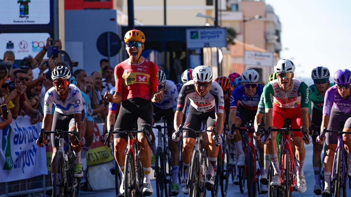 l248land il pi249 veloce a pescara il norvegese vince il trofeo matteotti crescioli 232 2176 da Gazzetta.it l248land il pi249 veloce a pescara il norvegese vince il trofeo matteotti crescioli 232 2176