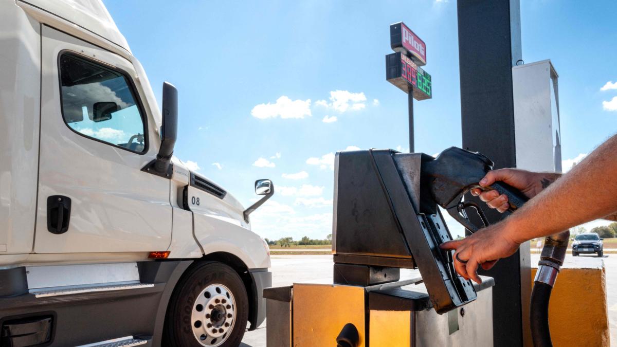 prezzo diesel oltre i 6 dollari al gallone negli usa da Gazzetta.it prezzo diesel oltre i 6 dollari al gallone negli usa