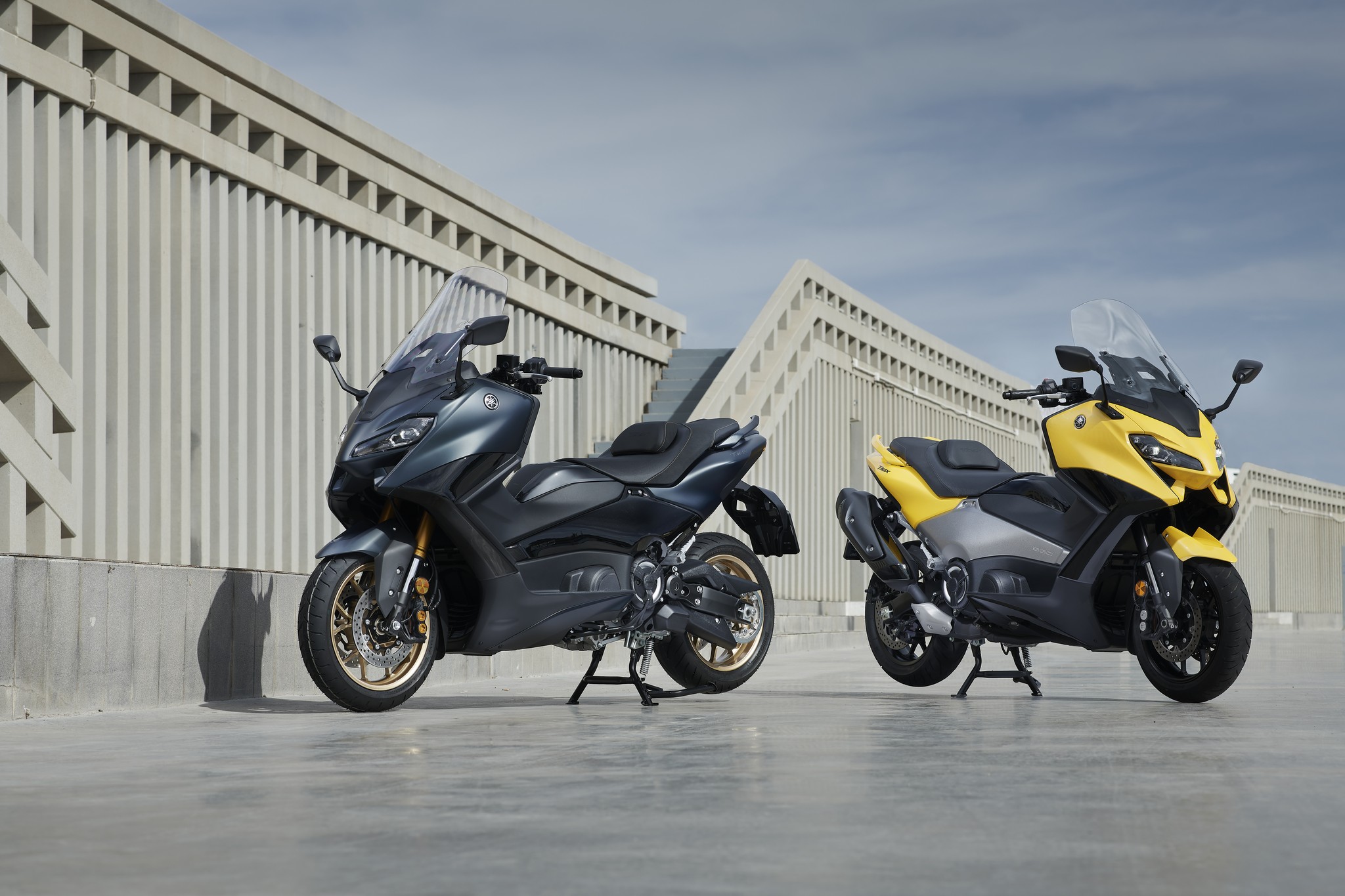 Yamaha TMax 2022: Prova, Prezzo E Scheda Tecnica Dello Scooter Sportivo ...