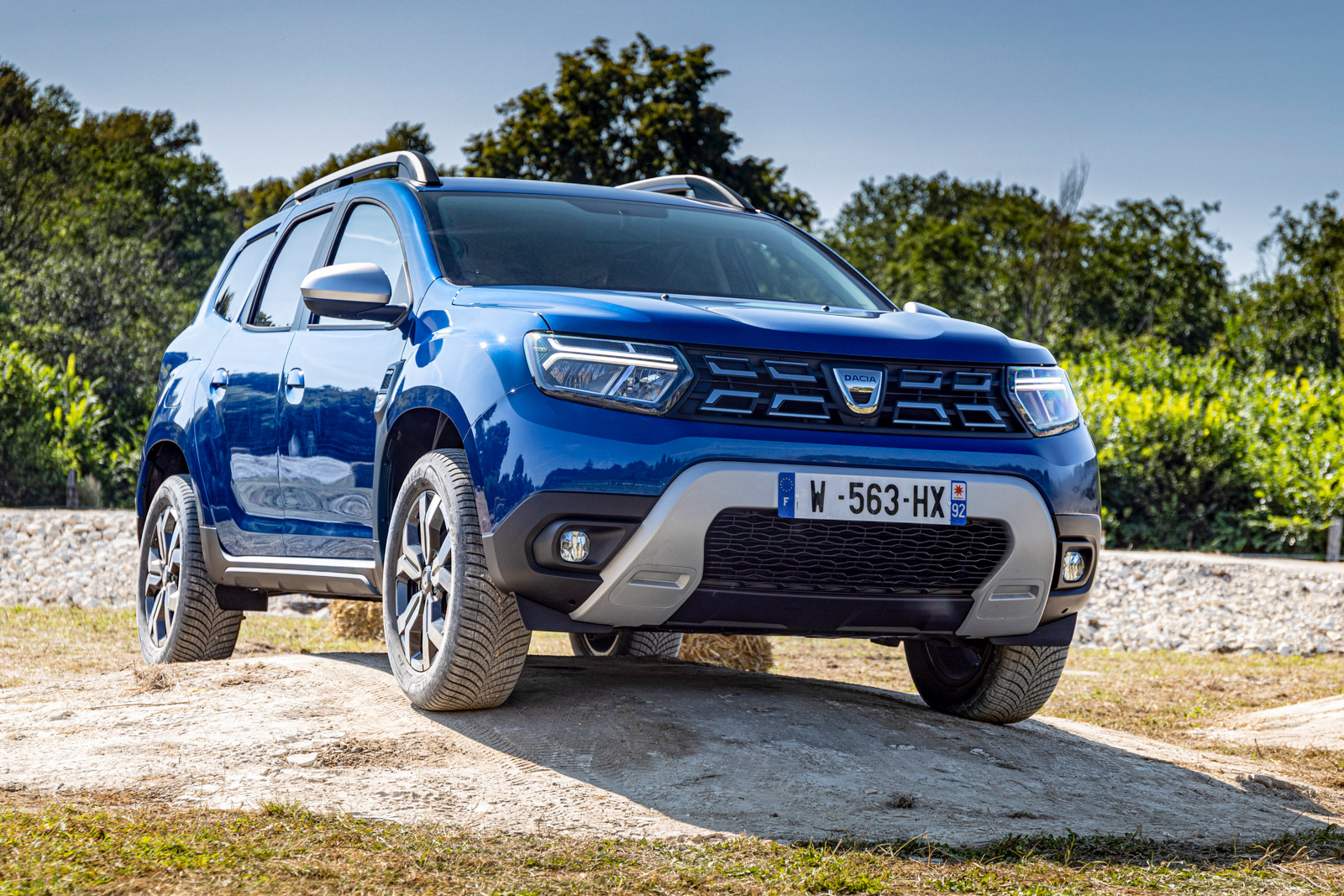 Dacia Duster Dimensioni Motorizzazioni Allestimenti E Prezzi