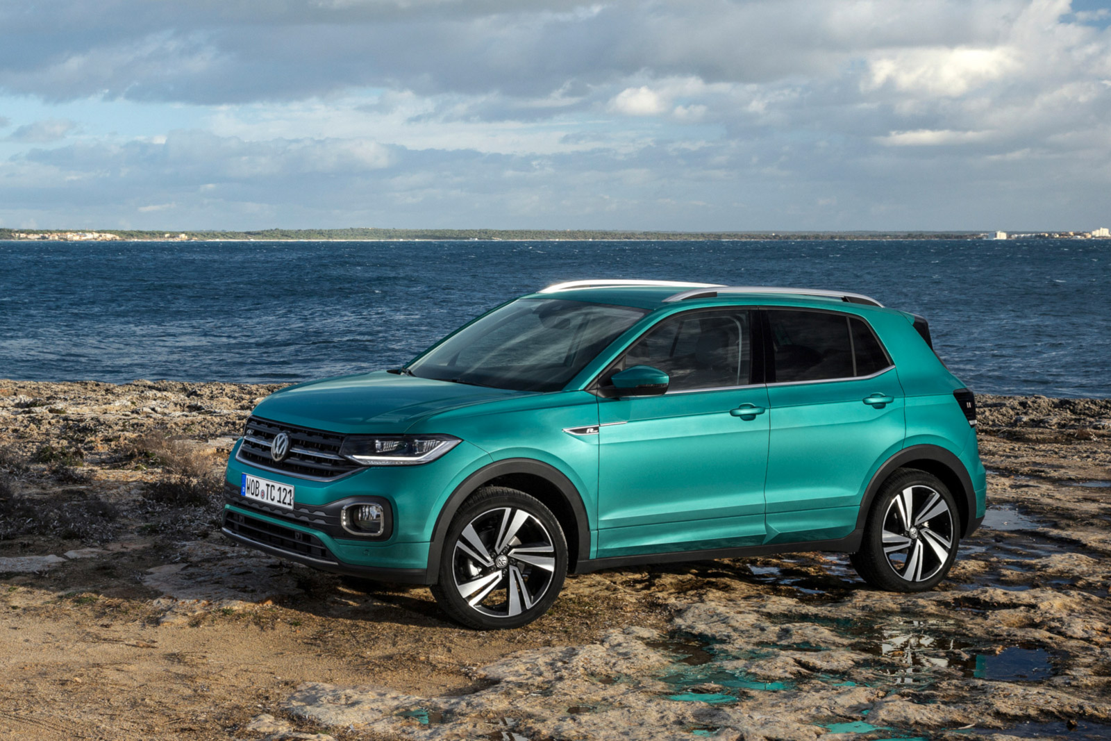 Volkswagen T-Cross : Dimensioni, Motorizzazioni, Allestimenti E Prezzi ...